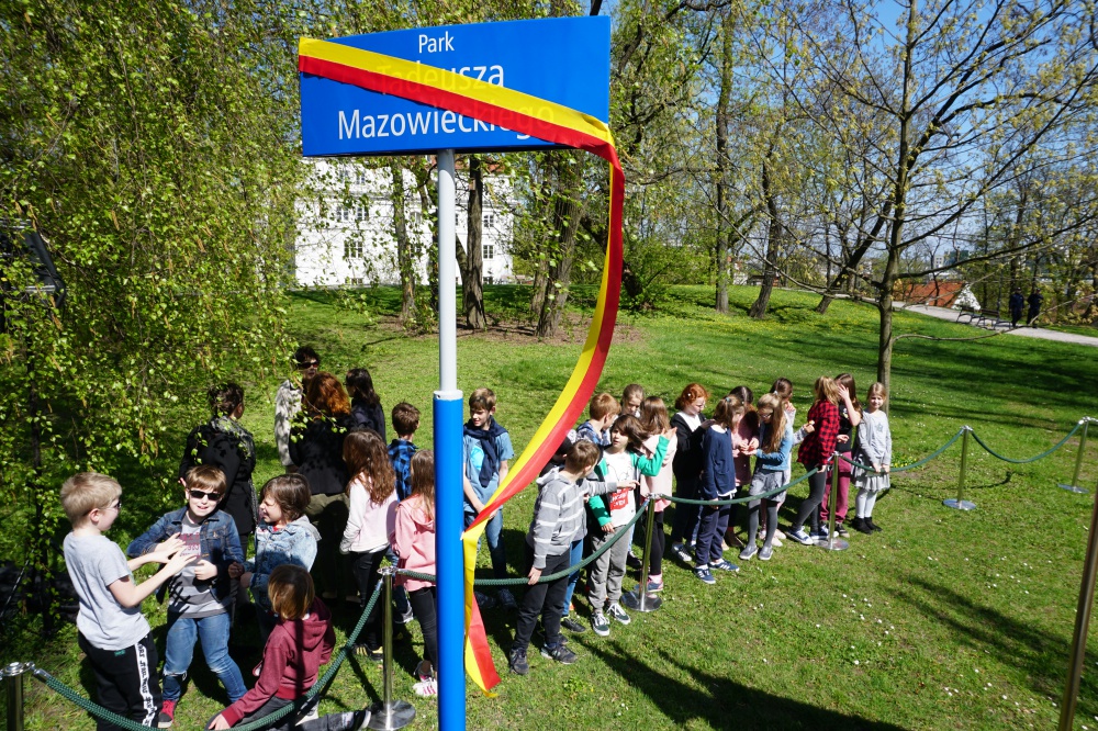 18 kwietnia warszawski park w okolicy Sejmu uroczyście otrzymał imię Tadeusza Mazowieckiego