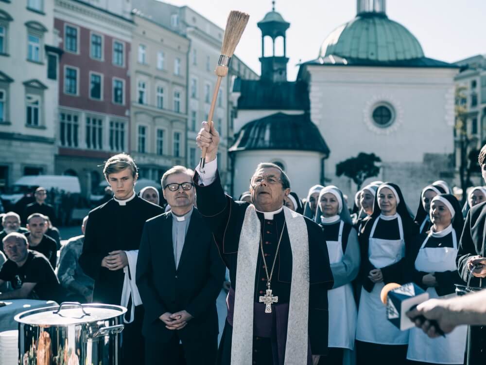 Janusz Gajos w filmie „Kler” Wojciecha Smarzowskiego