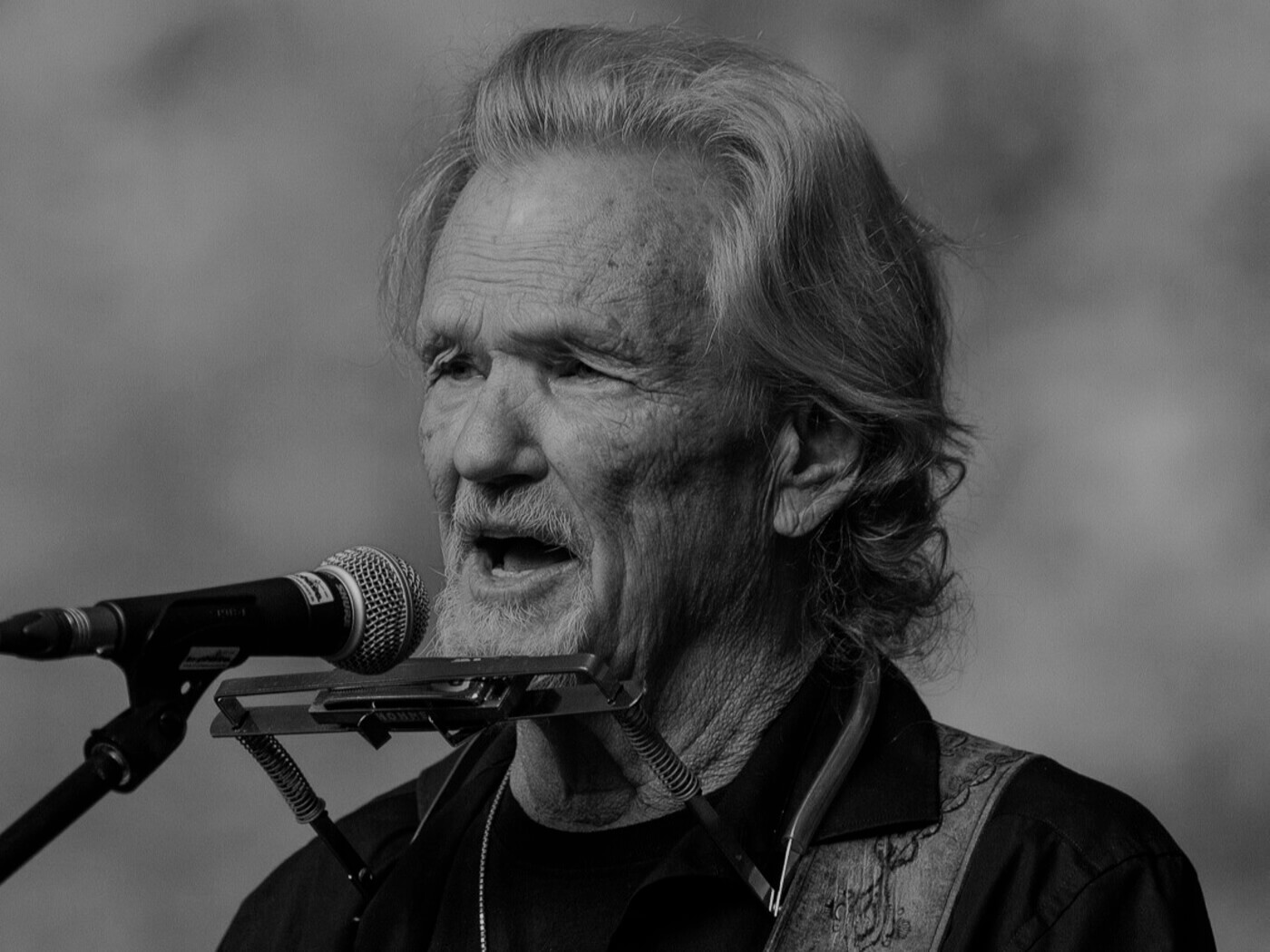 A heart filled with regret. Kris Kristofferson has died