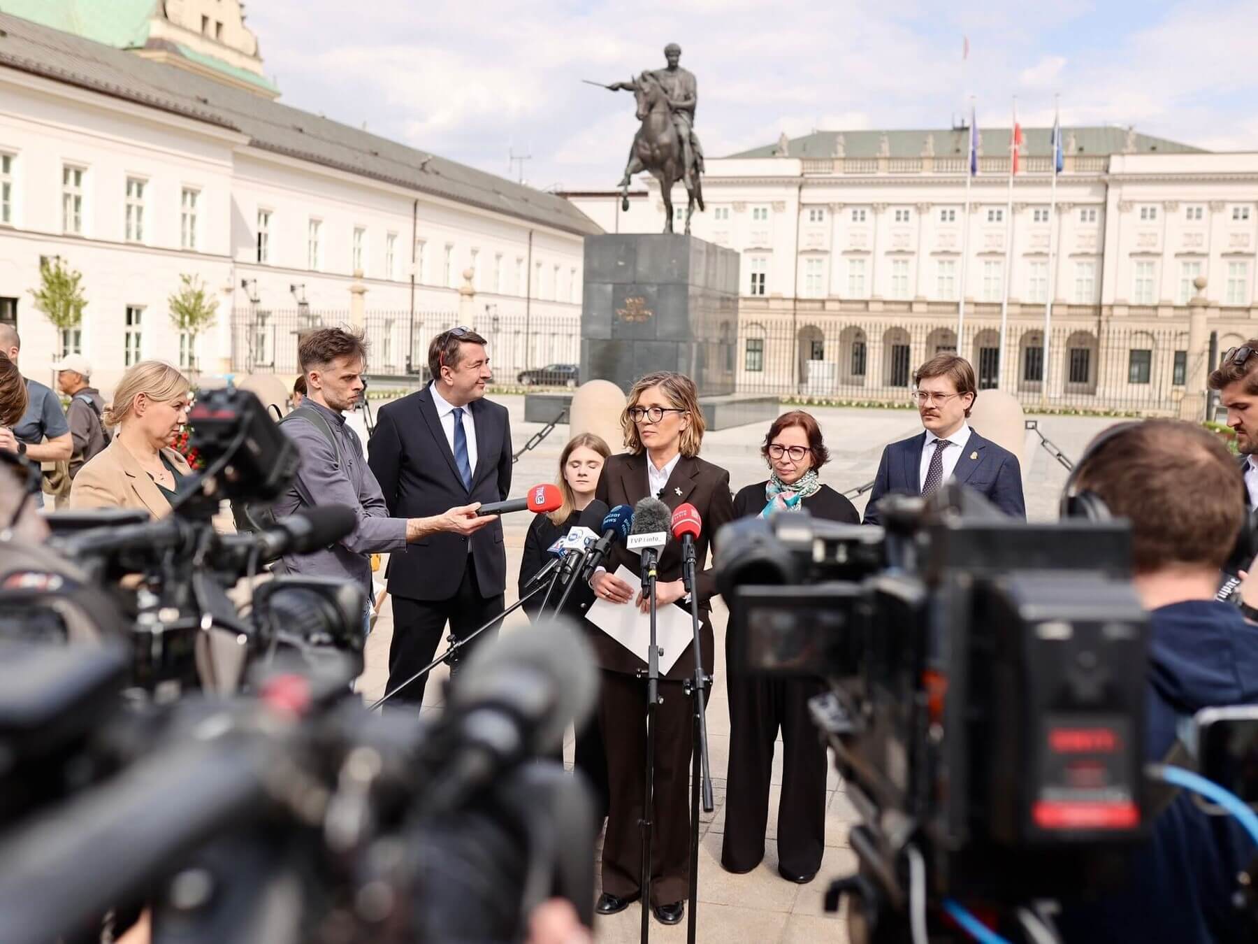 Istnieje życie poza duopolem. Kampania prezydencka staje się coraz ciekawsza